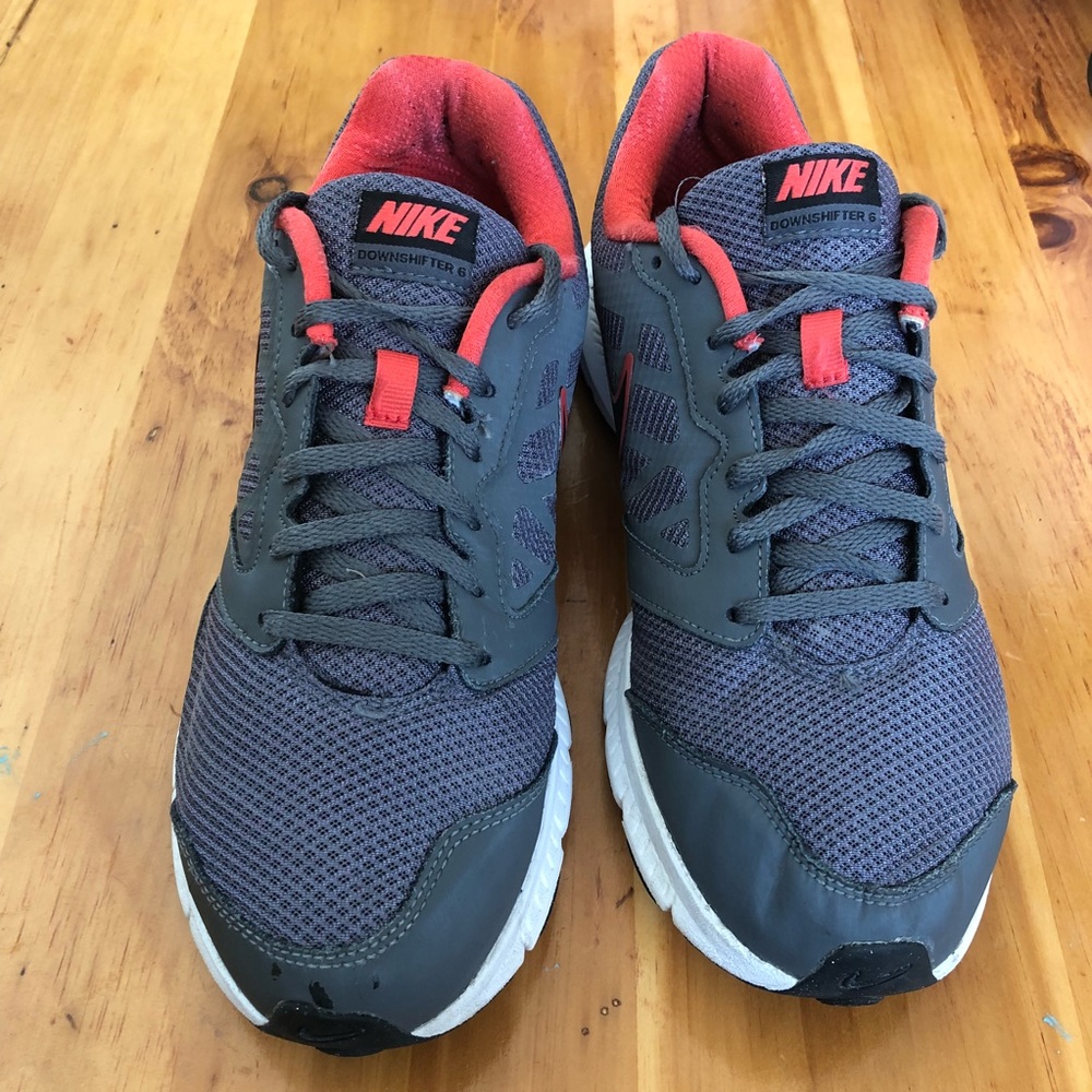 NIKE Downshifter 6